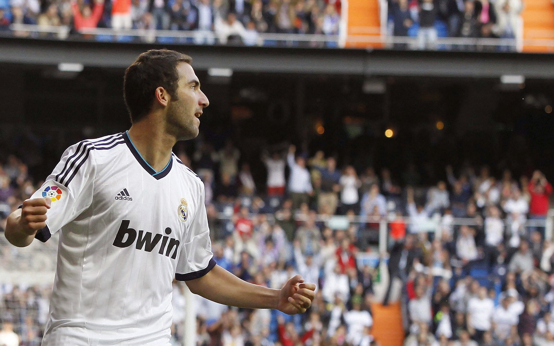 -“西甲明星连续得分，带领球队持续冲刺”，西甲巨星