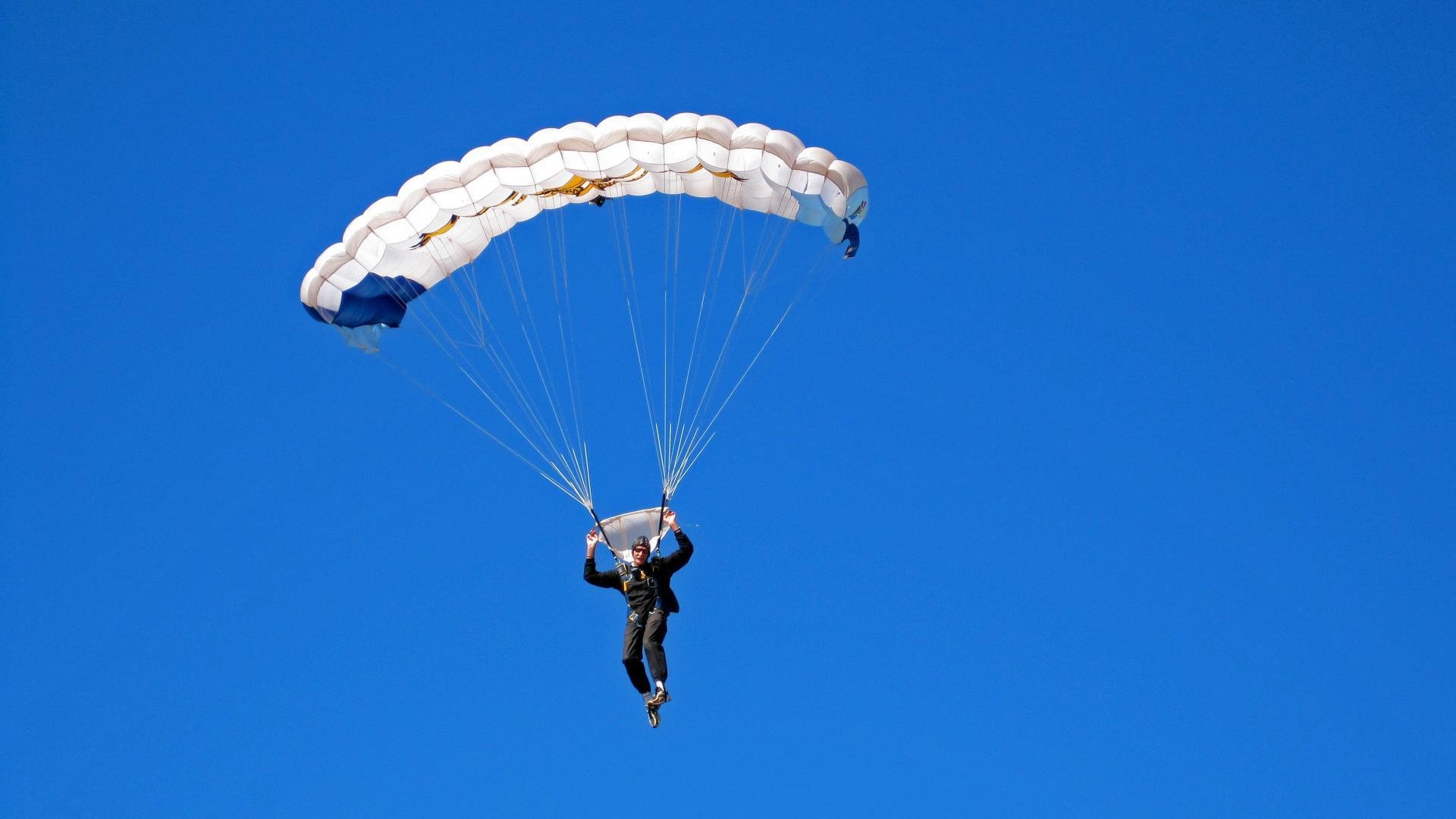 开云权威入口-新华社评选出2024年中国体育十大新闻,强调全民健身和全民健康深度融合